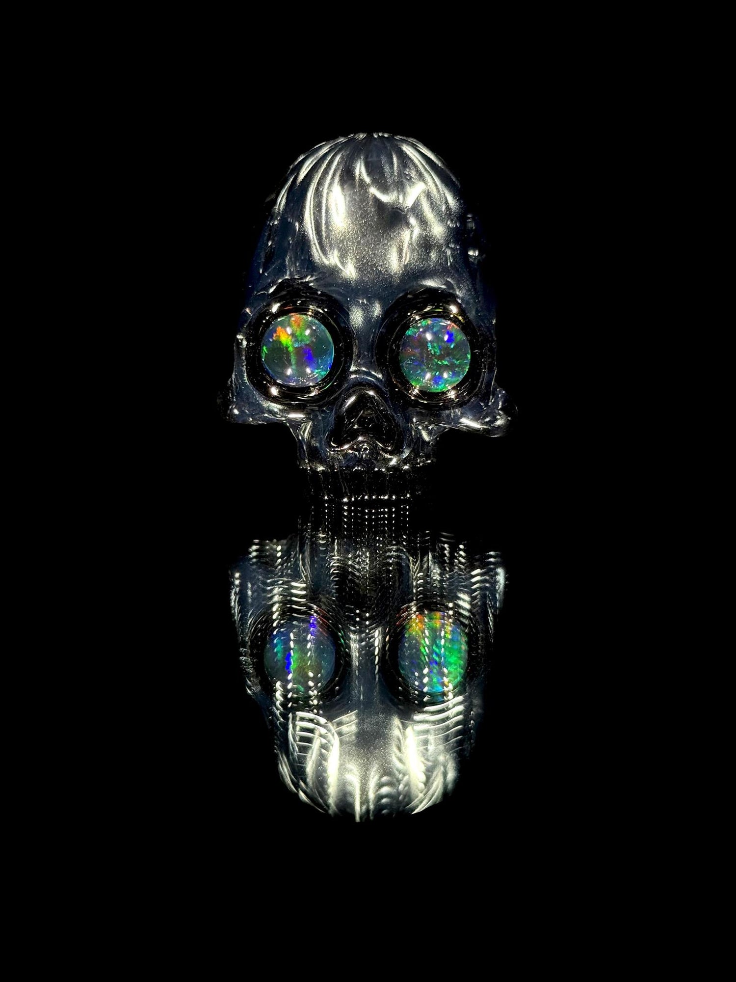 AKM Uv Skull Pendant