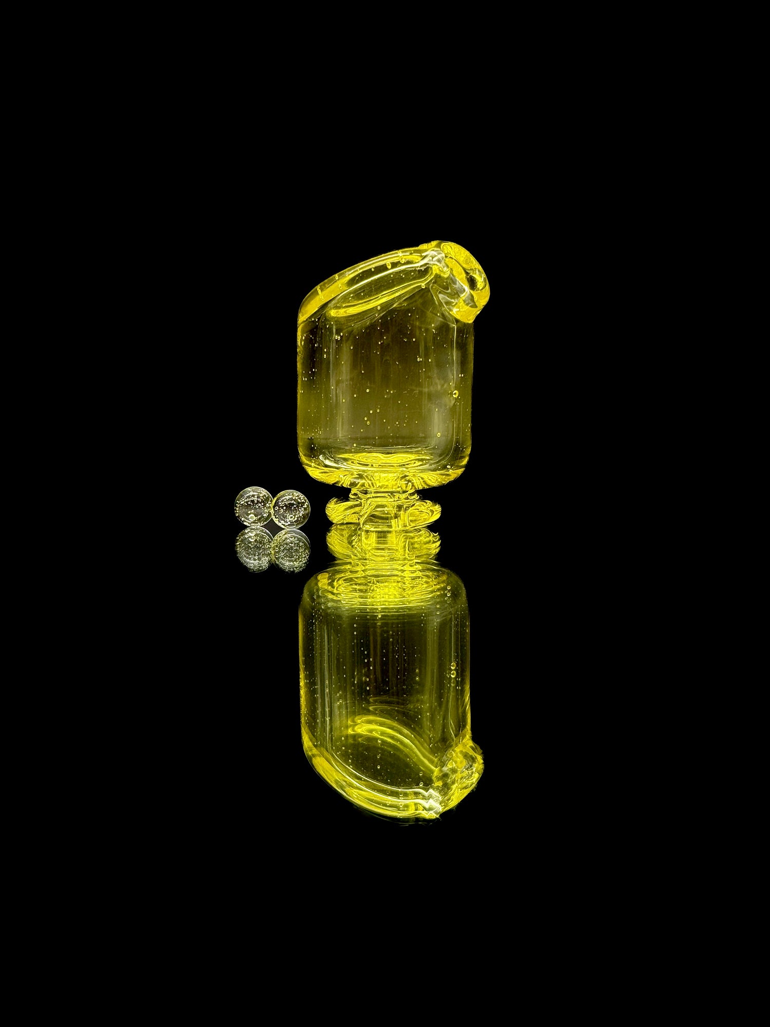 Kizmit Glass Pivot Top
