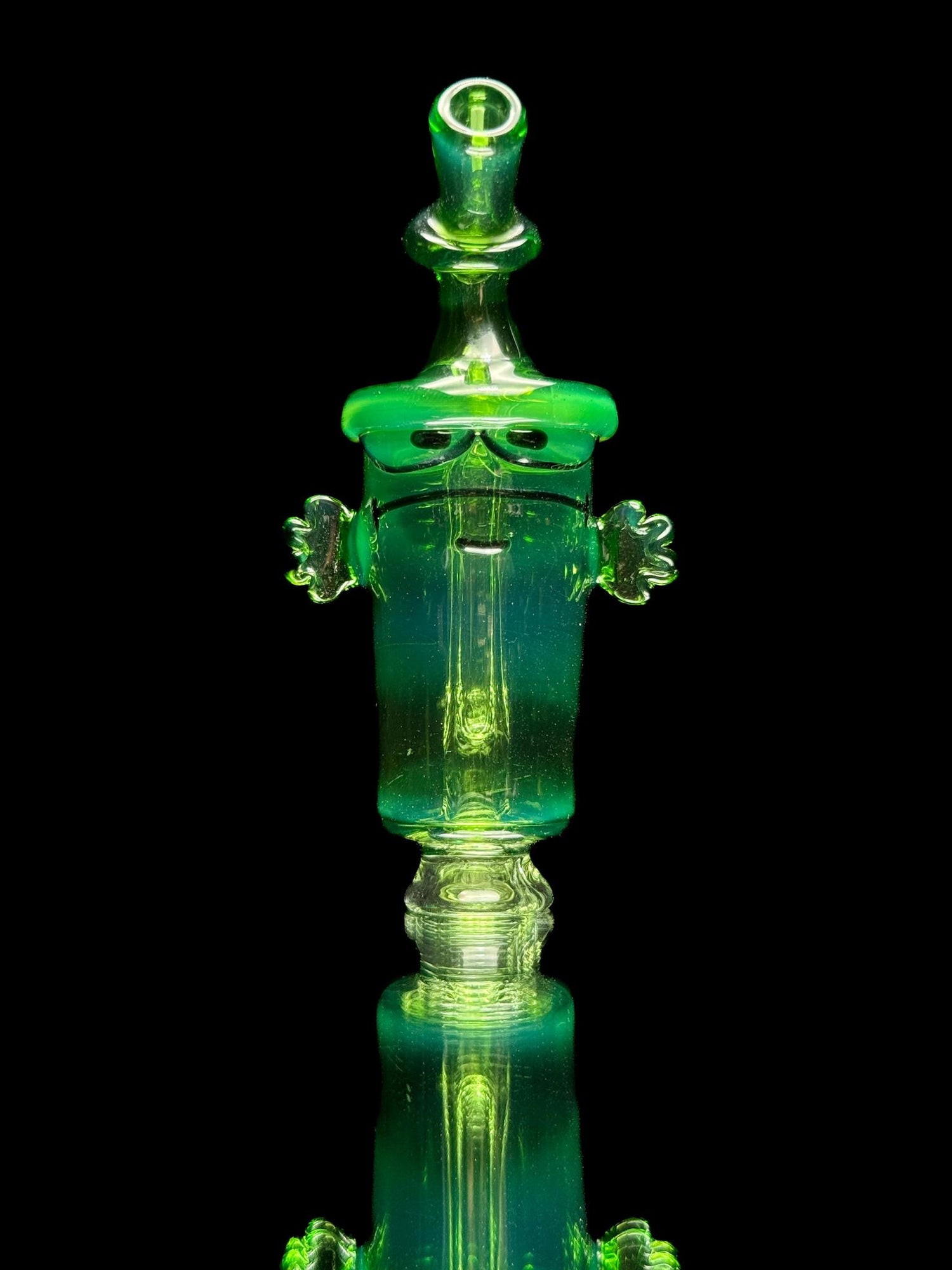 BTGB Shake Pivot Top