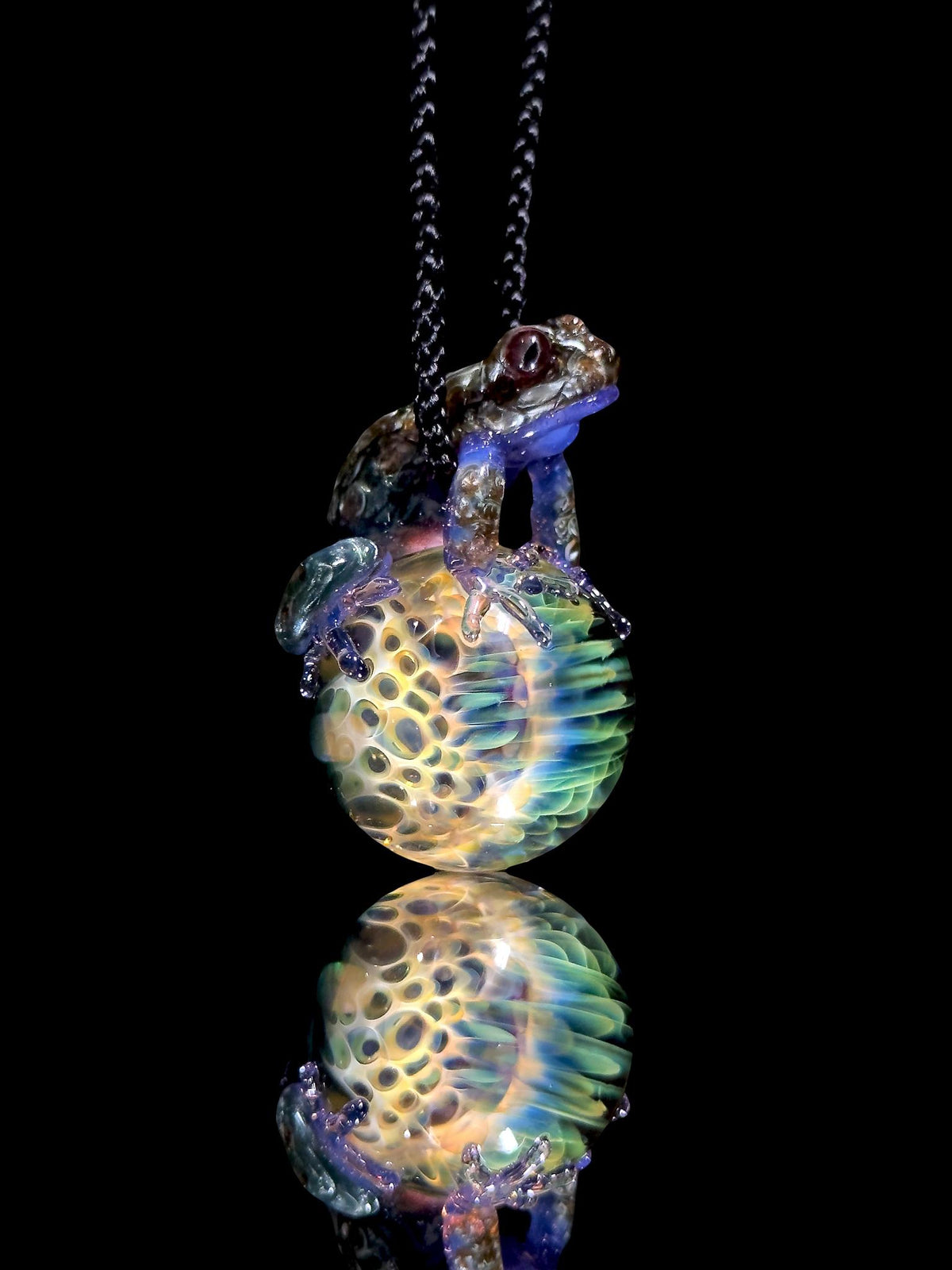 Kengtaro Glass Uv Frog Pendant