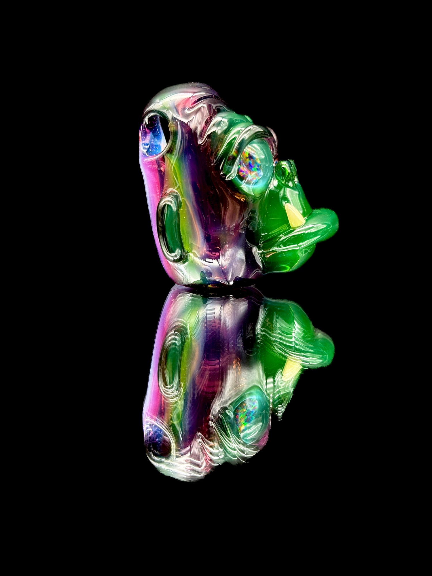 Firefly Glass Standard Size Snaggle Tooth Closed Mouth