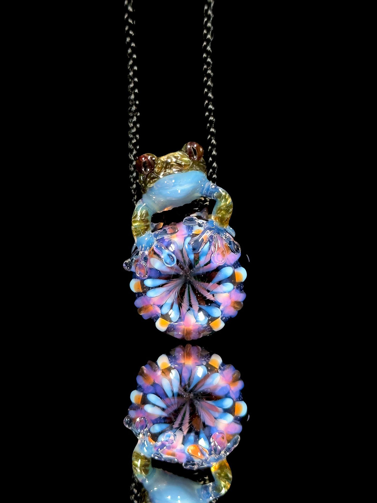 Kengtaro Glass Uv Frog Pendant