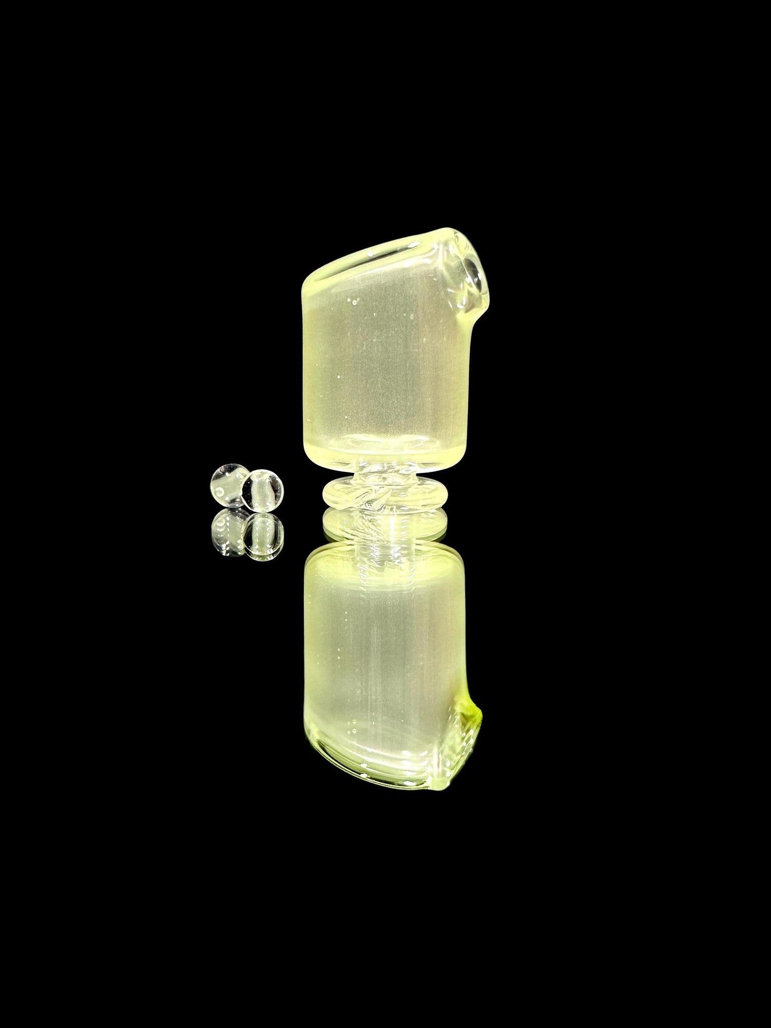 Kizmit Glass Pivot Top