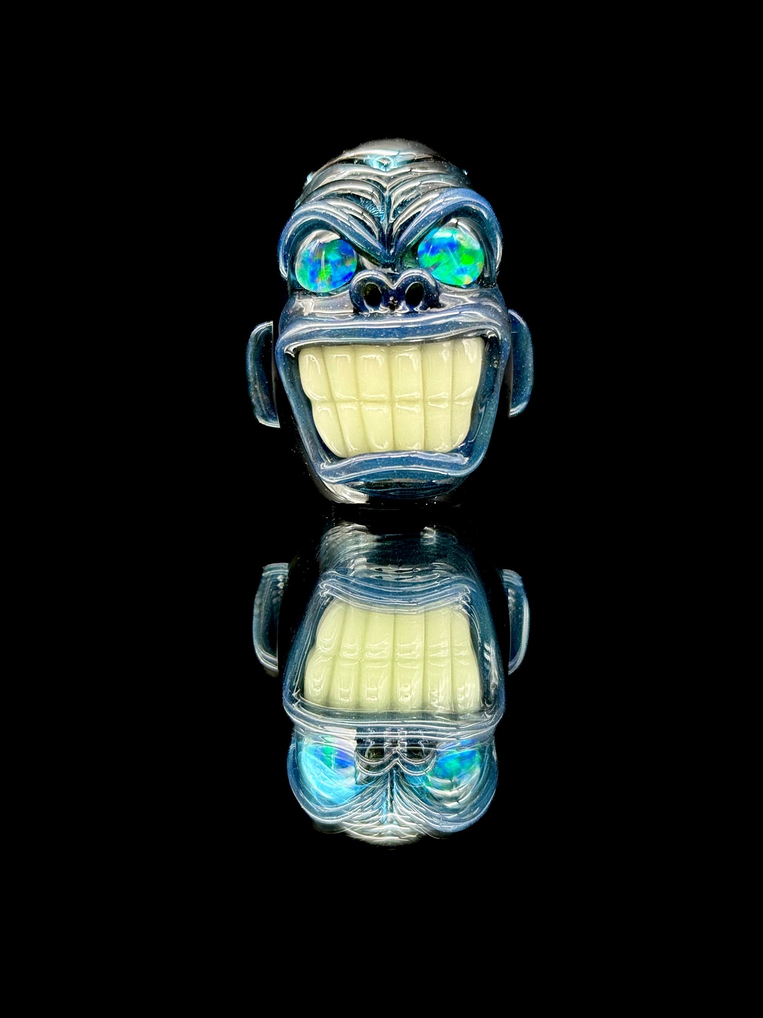 Firefly Glass UV Grinning Gorilla