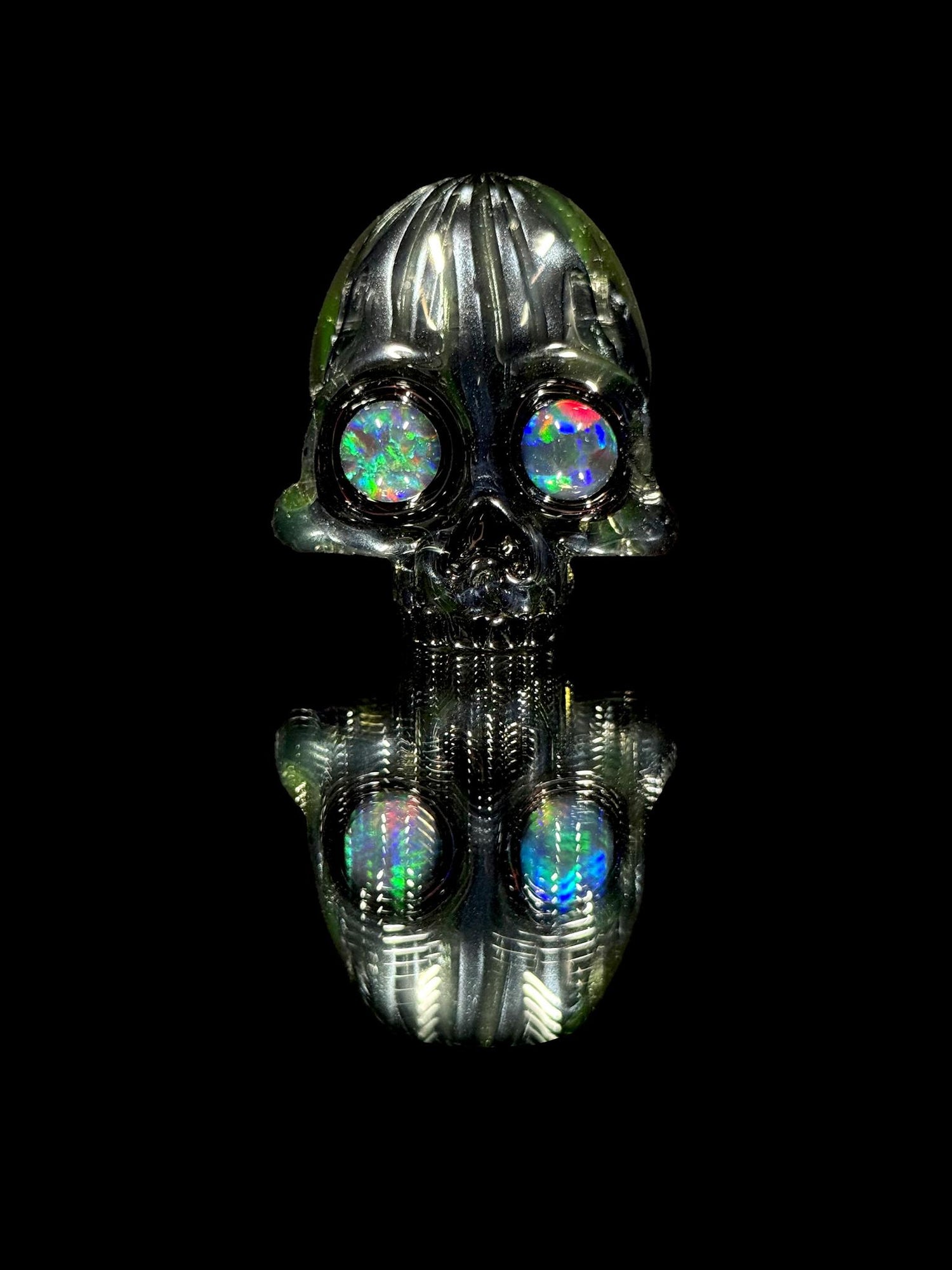 AKM Uv Skull Pendant