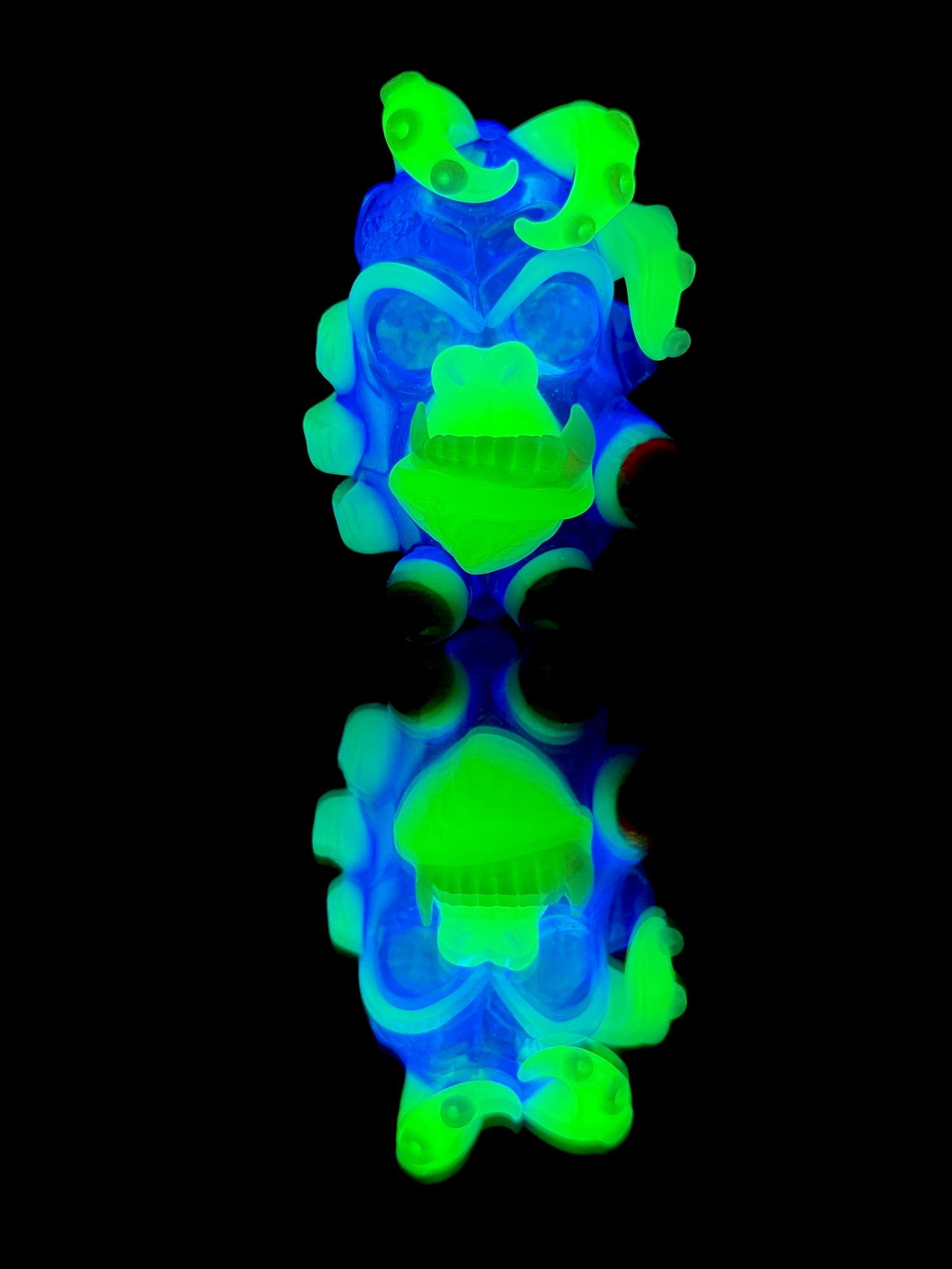 Firefly x Salt Glass UV Standard Size Snaggle Tooth Closed Mouth