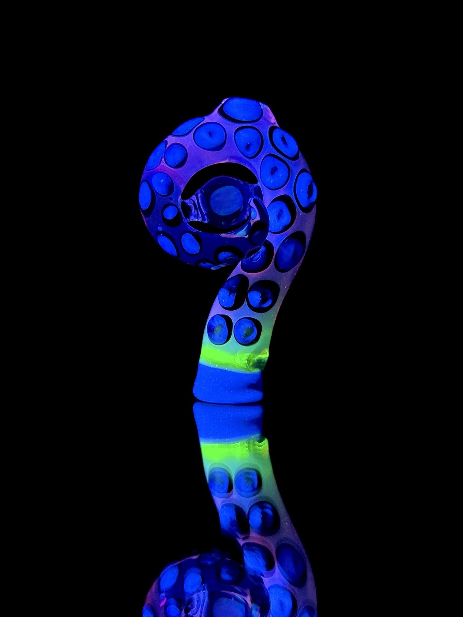 Mako Glass Tentacle Pivot Top