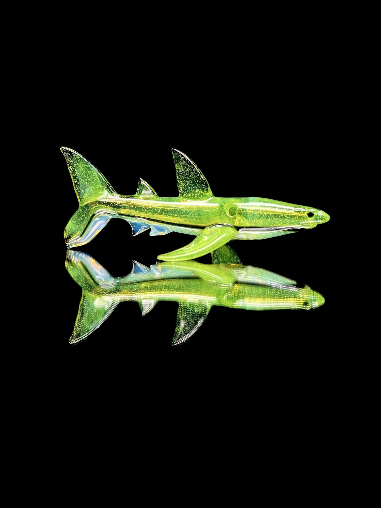 Mako Glass Shark Dry Pipe