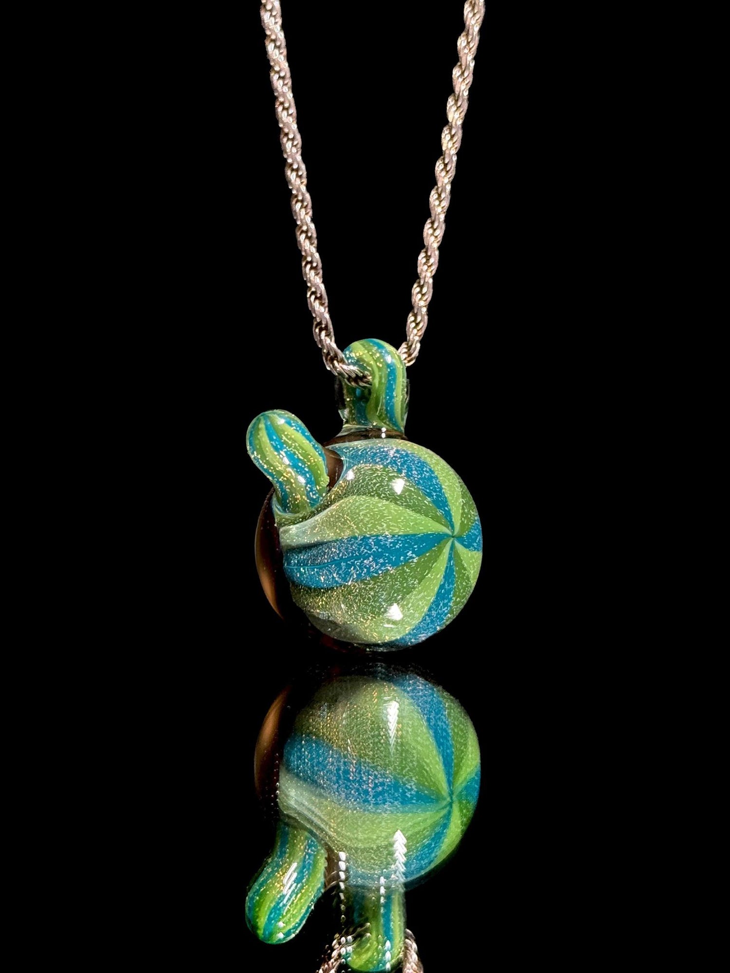 Darby x Aquariust Chappy Pendant