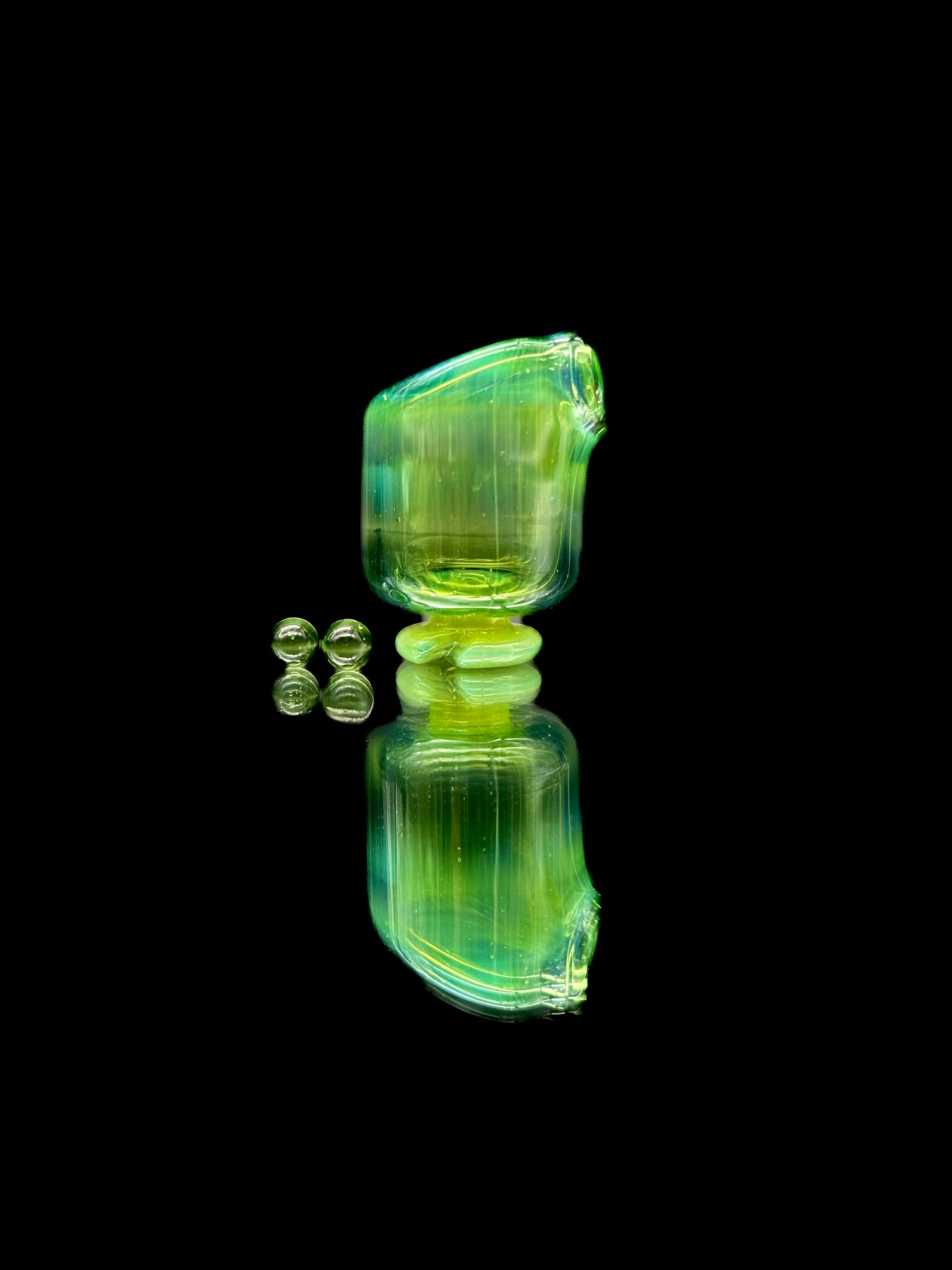 Kizmit Glass Pivot Top