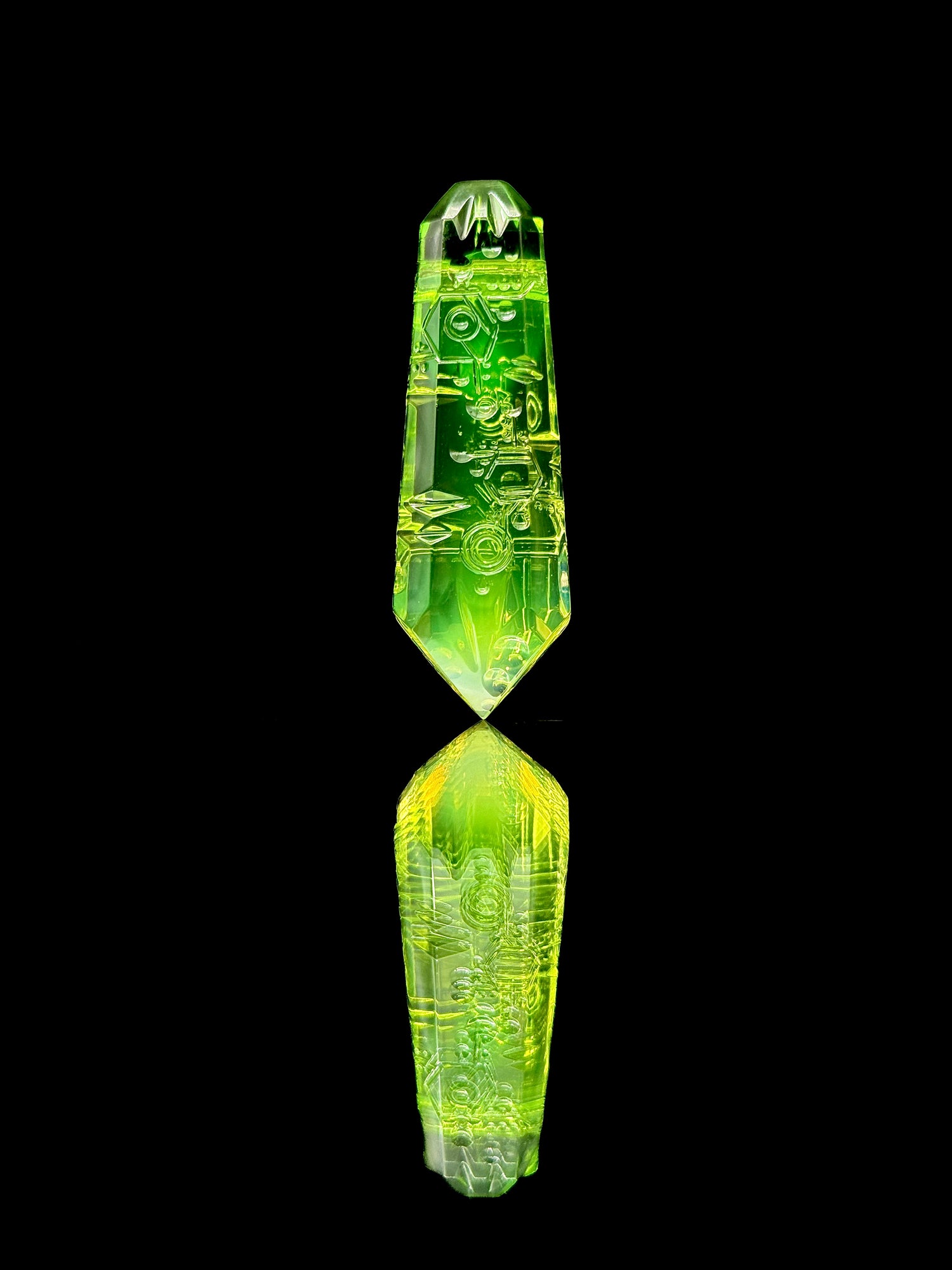 Murdoc Glass Pendant