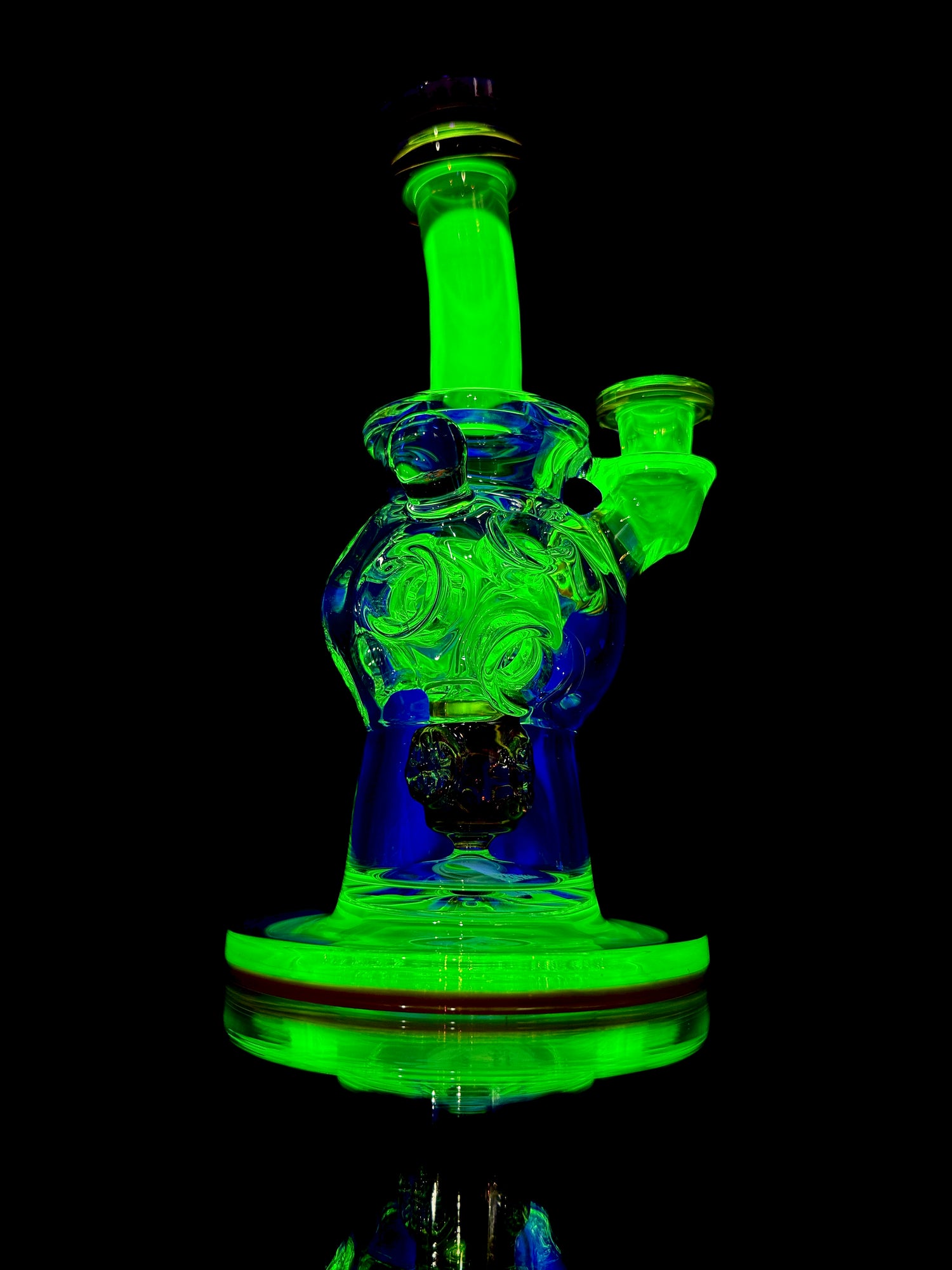 Dynamic Glass UV Exosphere