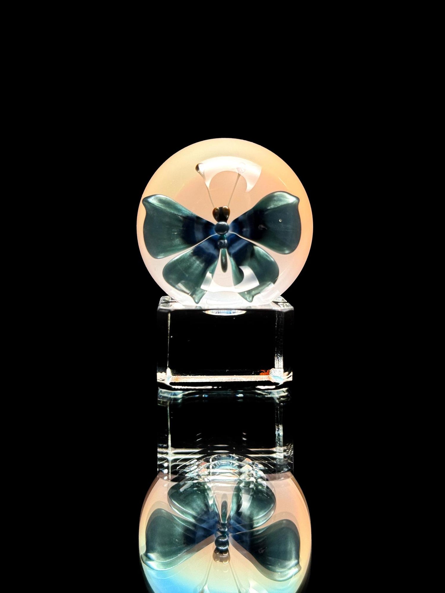 Florin Glass Md Butterfly Marble