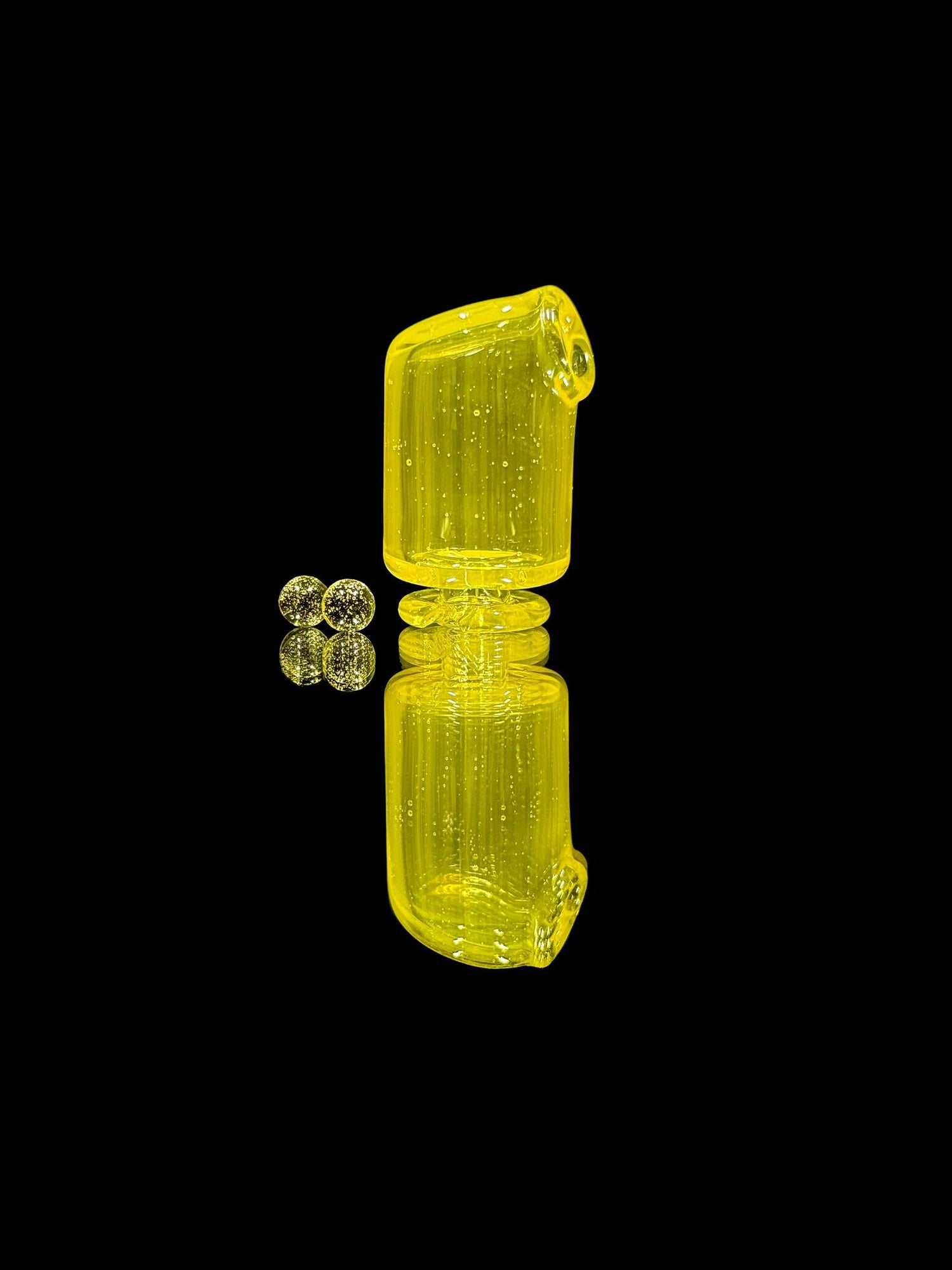 Kizmit Glass Pivot Top