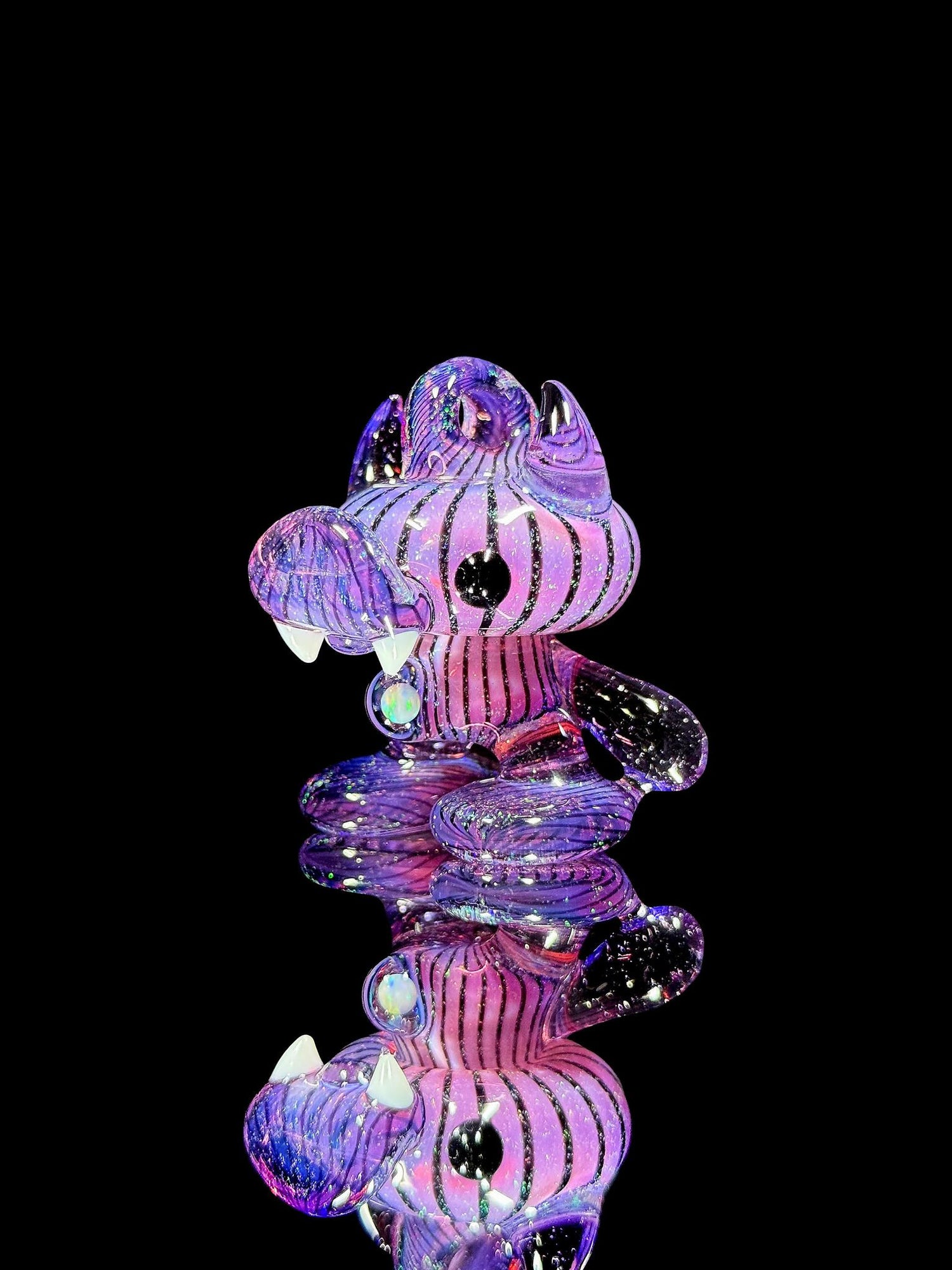 Ryno x Sleek Glass Pendant