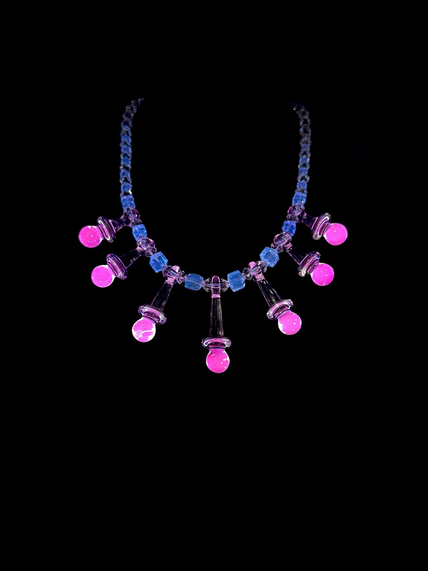 LaceFace Glass Uv Necklace