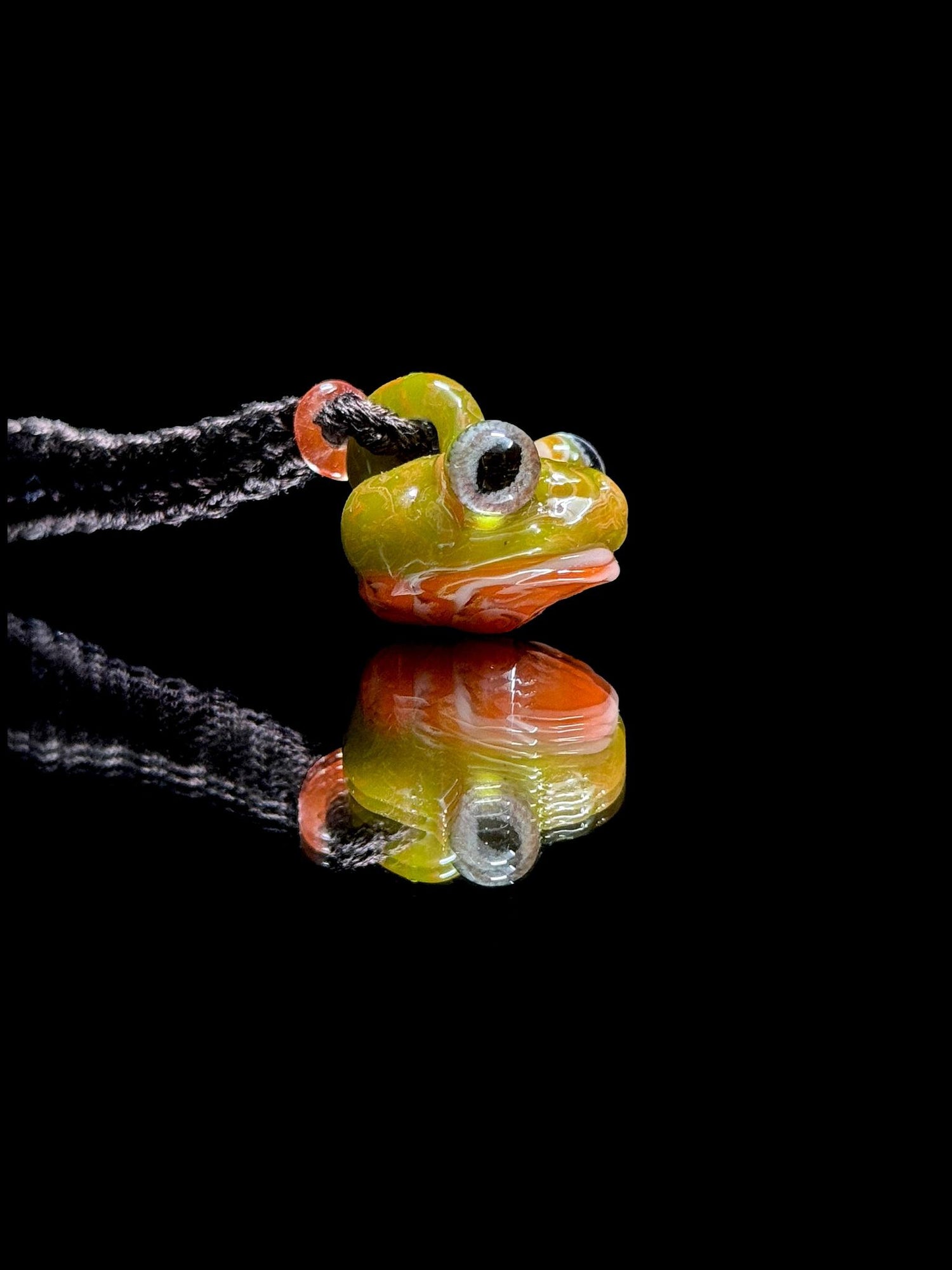 Kengtaro Glass Frog Head Pendant