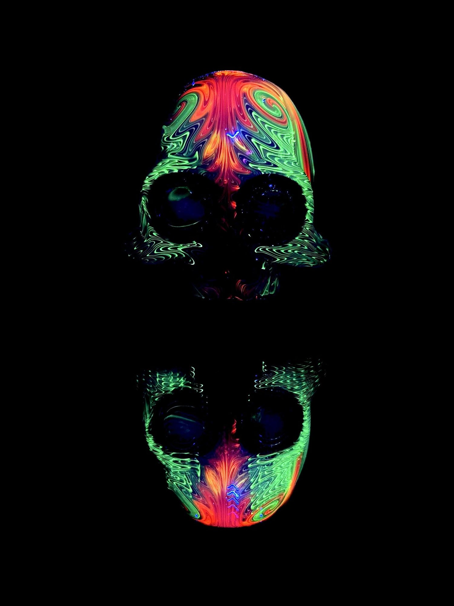 AKM x Eusheen Uv Skull Pendant
