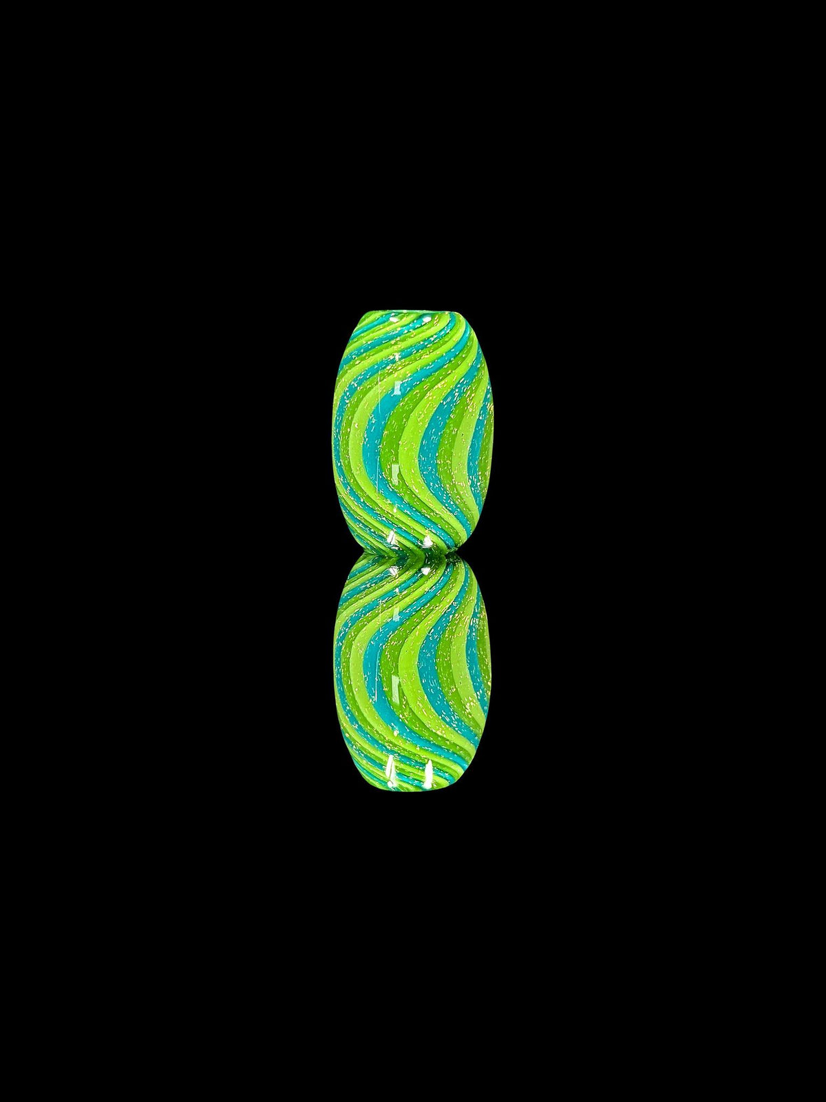 Darby Lg Green Swirl Bead