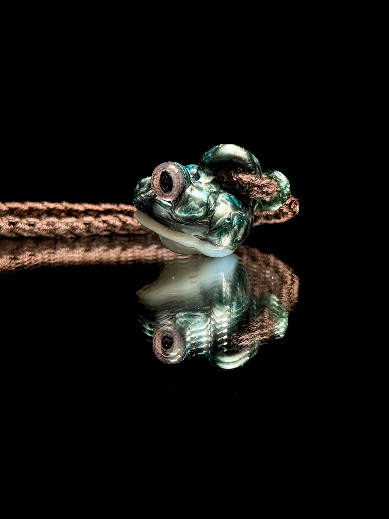 Kengtaro Glass Frog Head Pendant