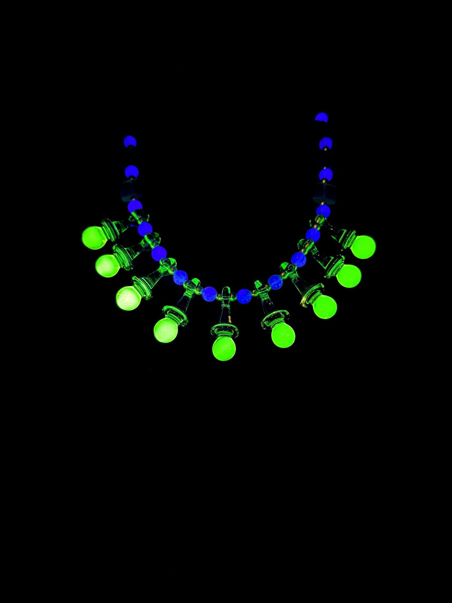 LaceFace Glass Uv Necklace
