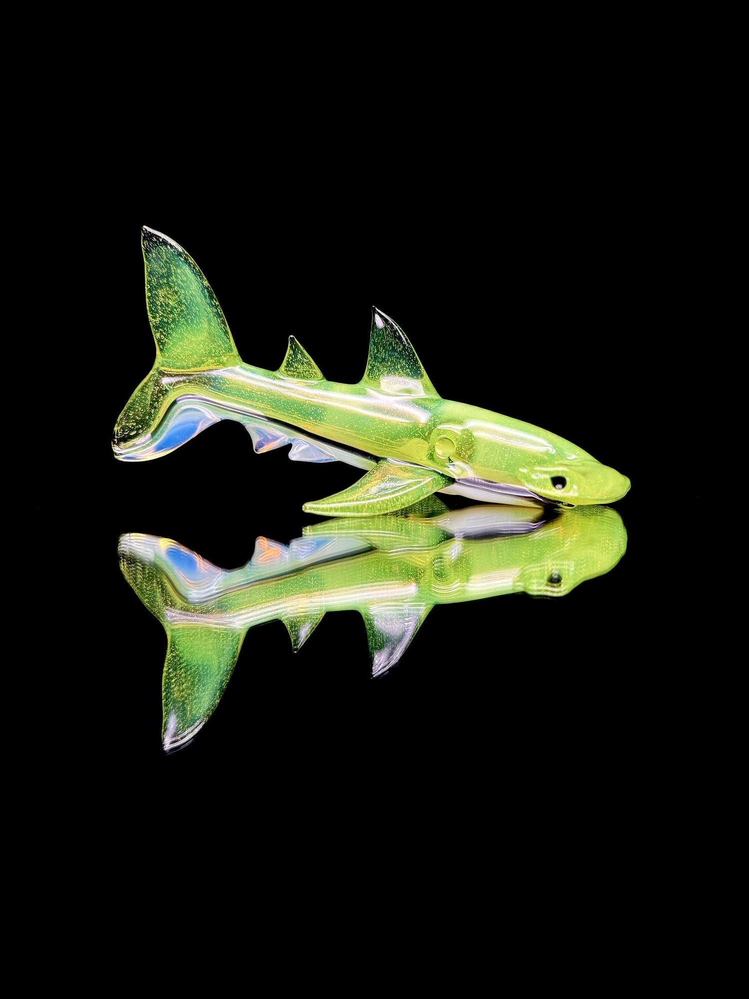 Mako Glass Hammerhead Shark Dry Pipe