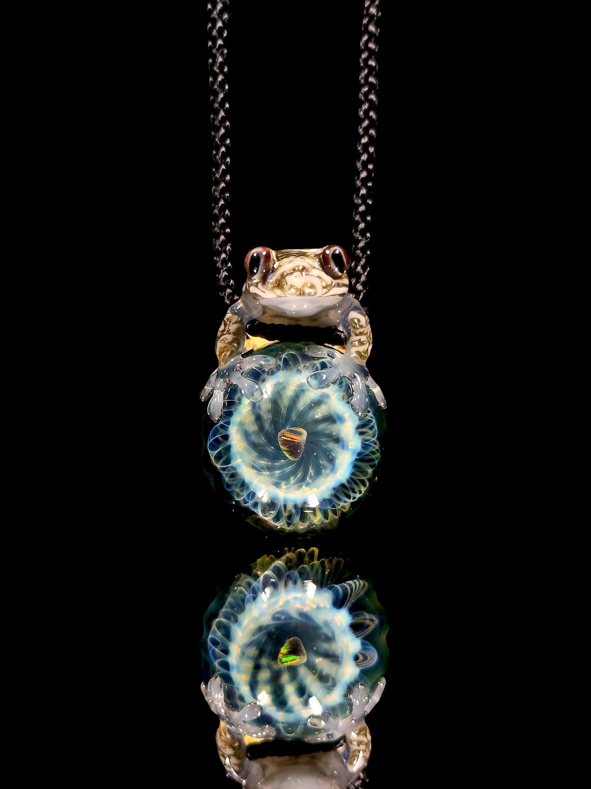Kengtaro Glass Uv Frog Pendant