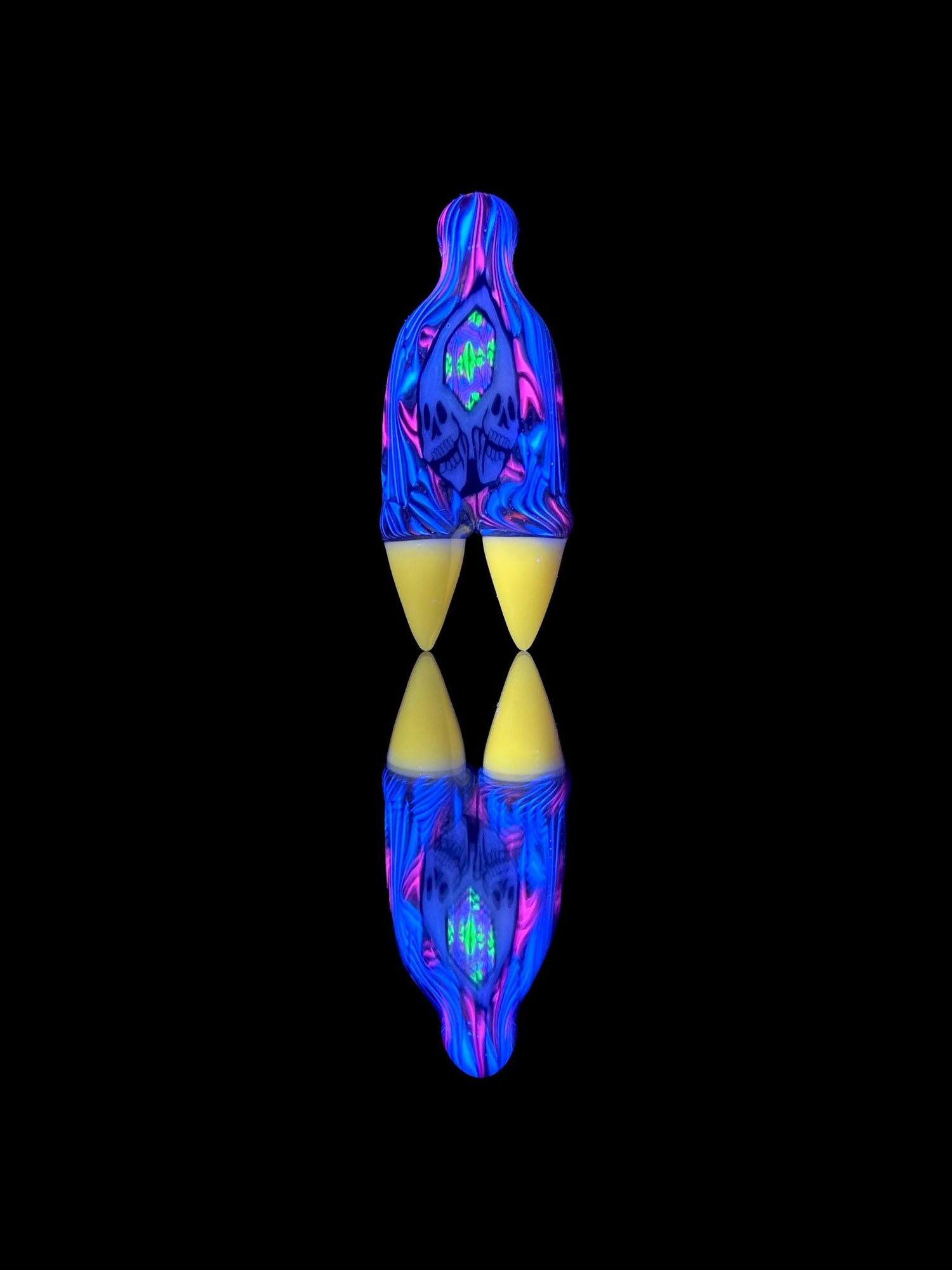 AKM x Elbo Uv Claw Pendant